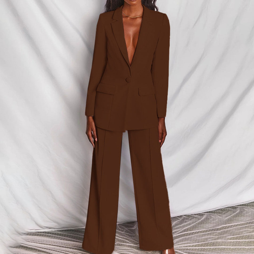 Hayley - Chic Women's Two-Piece Blazer and Trousers Ensemble
