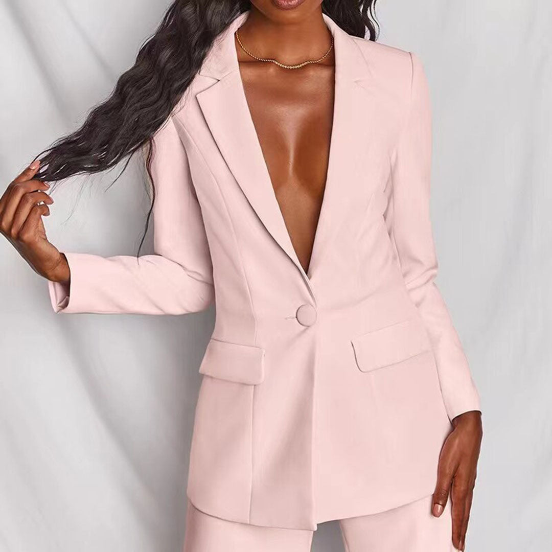 Hayley - Chic Women's Two-Piece Blazer and Trousers Ensemble