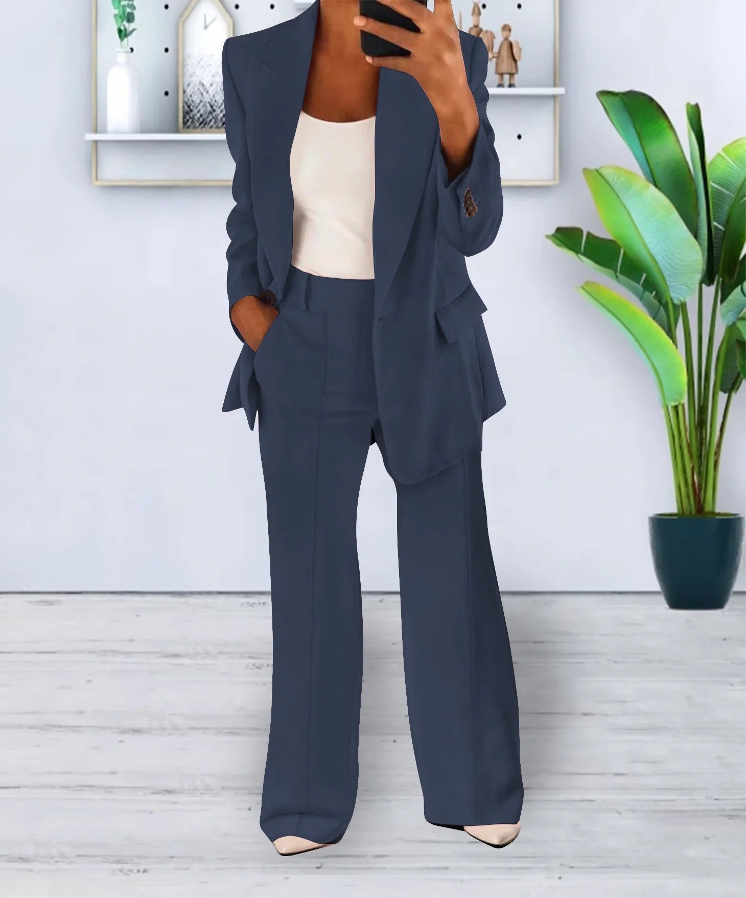 Comfortable Women's Suit with Relaxed Fit