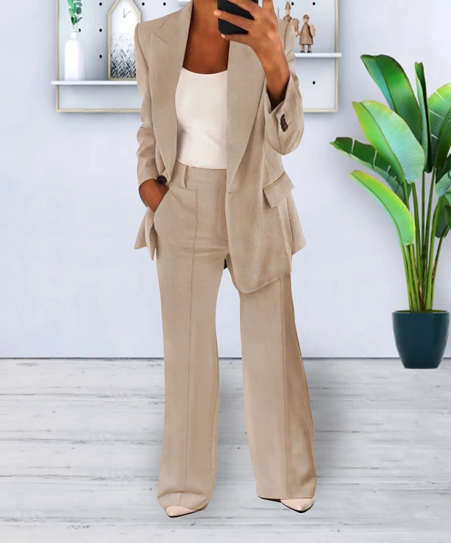 Comfortable Women's Suit with Relaxed Fit
